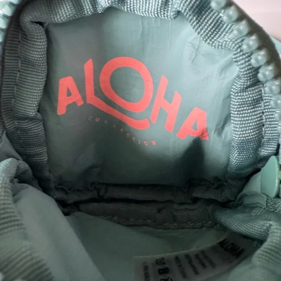 Aloha Collection Limited Edition Waikiki Tote & Pouch Set - Picture 4 of 13